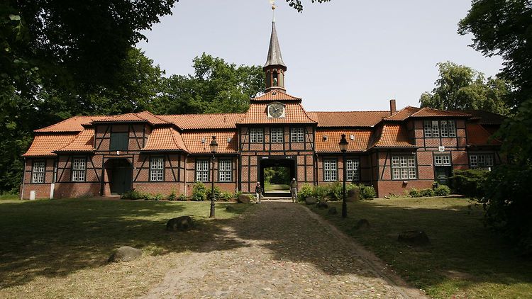  Tor- und Herrenhaus in Wellingsbüttel 