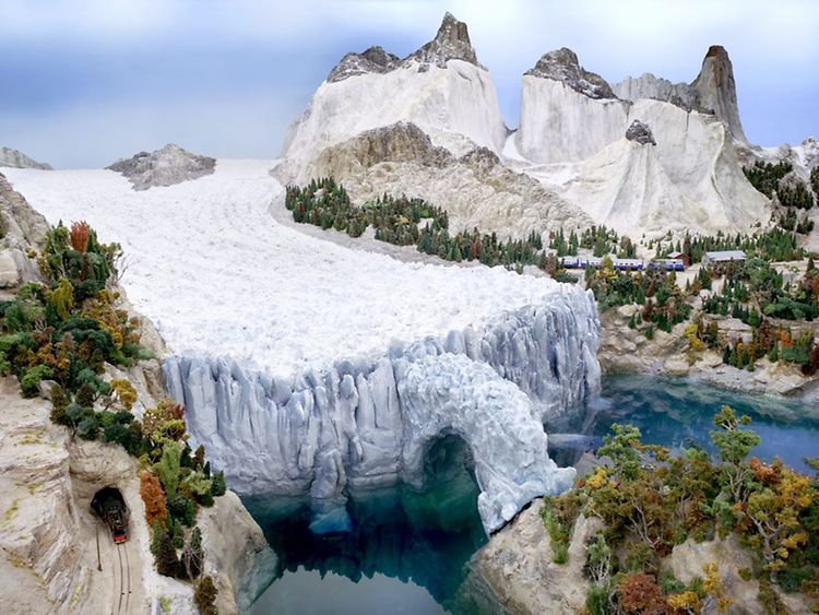  Darstellung eines Gletscher in Patagonien im Miniatur Wunderland.
