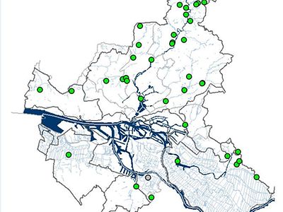  Karte von Hamburg mit den Pegeln und den Warnstufen