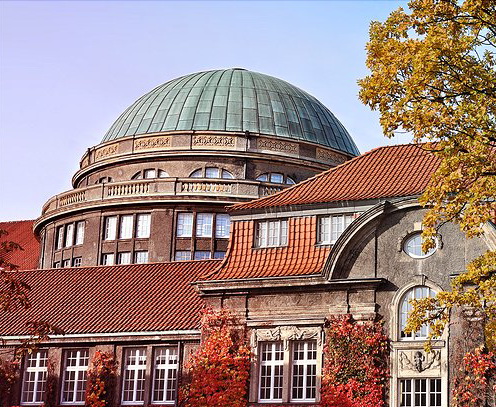 Außenansicht von der Universität Hamburg 