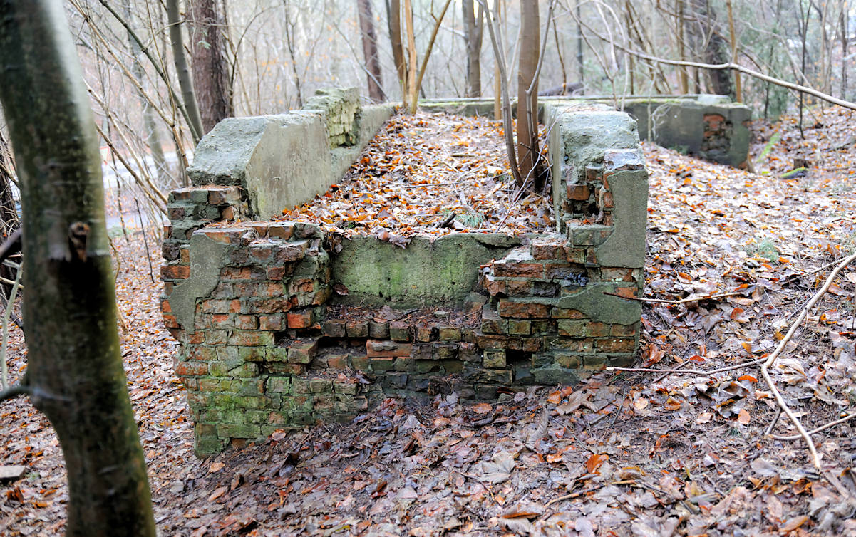 Überreste des Fundaments des Bergwerks Robertshall in Hausbruch 