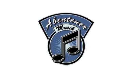 Blaues Logo mit schwarzem Rand, Musiknote und Firmenname Abenteuer Musik
