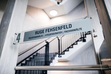 Kanzlei RUGE FEHSENFELD - Innenansicht Treppenhaus
