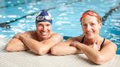 Verein Aktive Freizeit e.V. - Mann und Frau beim schwimmen