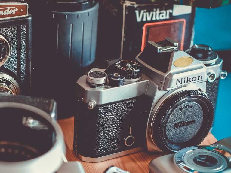 Alte Nikon Fotokamera ohne Objektiv