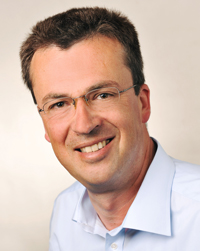 Portraitfoto von Prof. Dr. Michael Fröba