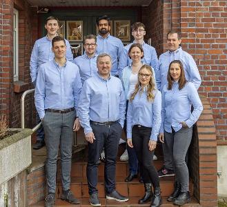 Teambild der Mitarbeiter von Infrapower GmbH