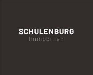 Schulenburg Immobilien GmbH Logo, brauner Hintergrund, Schulenburg in weiß und Immobilien in grau