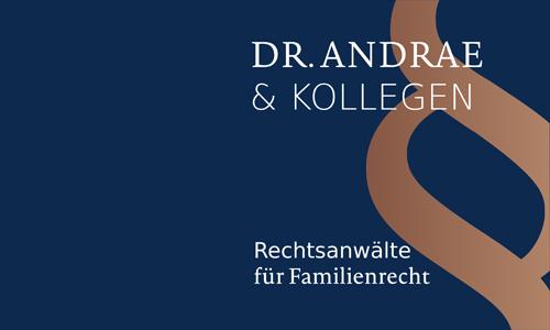 Dr. Urte Andrae & Kollegen Logo, weiße Schrift auf blauem Untergrund und das Paragraph Zeichen in goldbraun