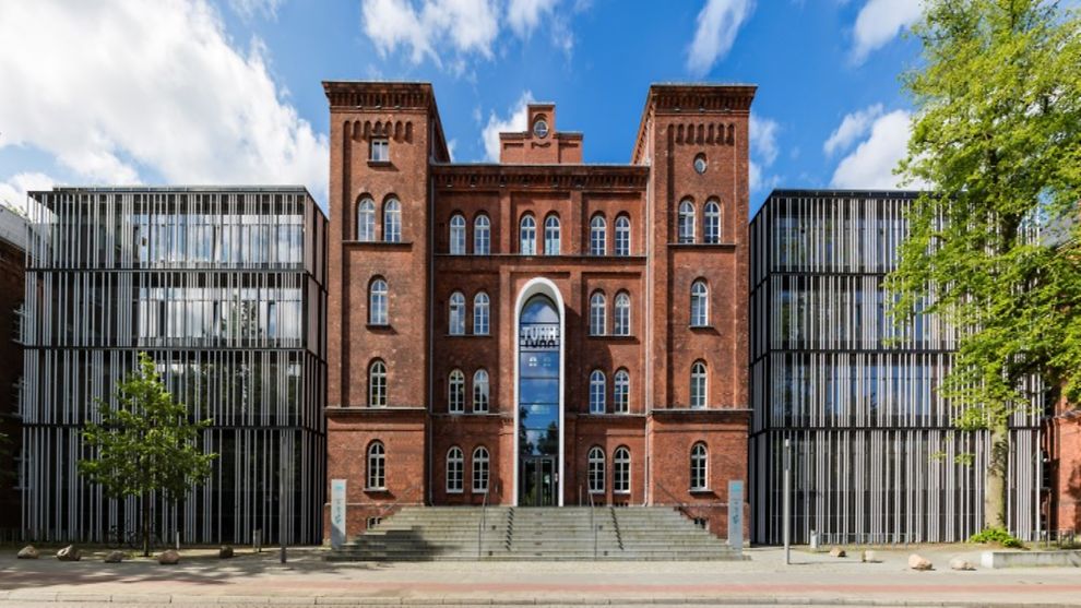 Das Hauptgebäude der Technischen Universität Hamburg-Harburg (TUHH)
