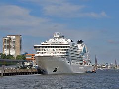  Die "Seabourn Ovation" war am 10. und 11. Juni 2018 zu Gast in Hamburg.