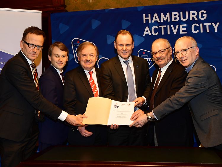  Unterzeichnung des Sportfördervertrags für die Jahre 2019 und 2020 im Hamburger Rathaus