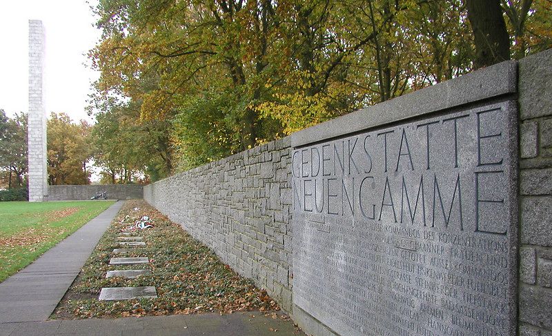 Mahnmal auf dem Außengelände der KZ-Gedenkstätte Neuengamme 