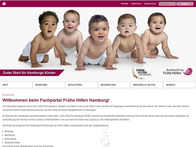  Fünf krabbelnde Säuglinge begrüßen Sie auf der Startseite des Fachportals Frühe Hilfen