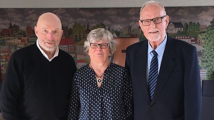  Abgebildet auf dem Foto von links nach rechts: Uwe Fricke, Ilse Blacha und Norbert Gabbert als Vorstandsmitglieder der neuen Seniorenvertretung in Wandsbek