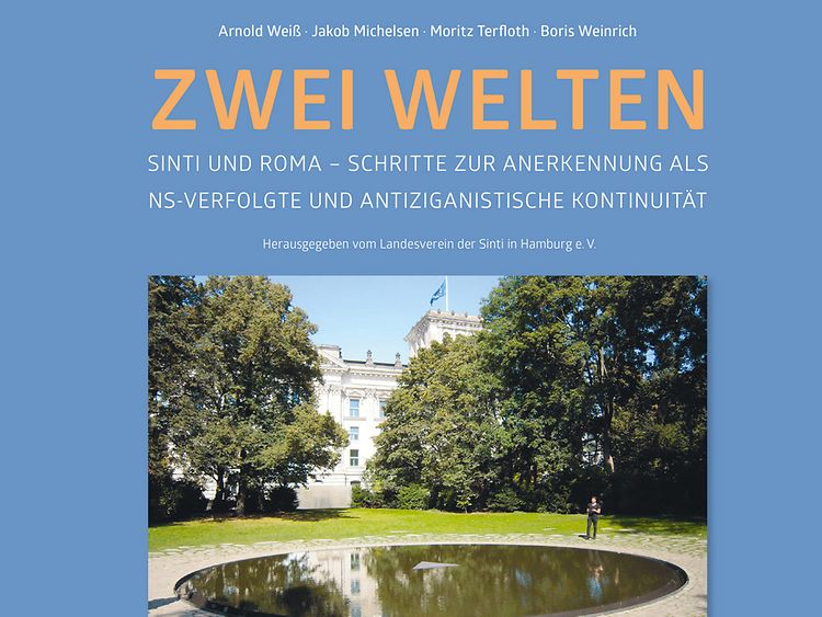  Buchcover mit Titel und Foto des Denkmals für die im Nationalsozialismus ermordeten Sinti und Roma (Brunnen)