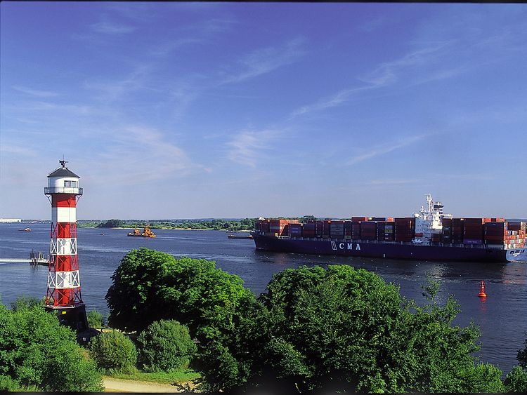  Grimaldi Schiff auf der Elbe