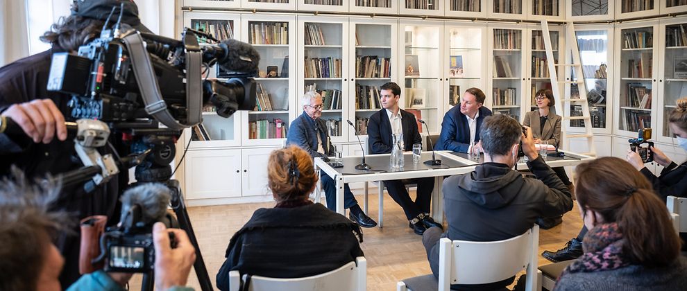  Pressekonferenz mit Carsten Brosda und John Neumeier