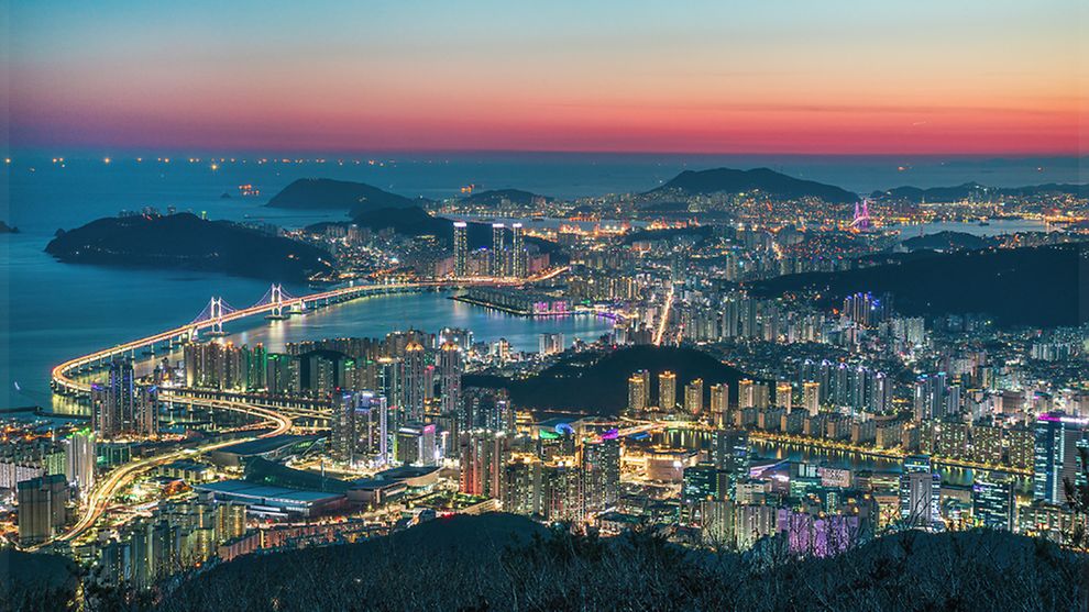 Skyline der Stadt Busan in Korea.