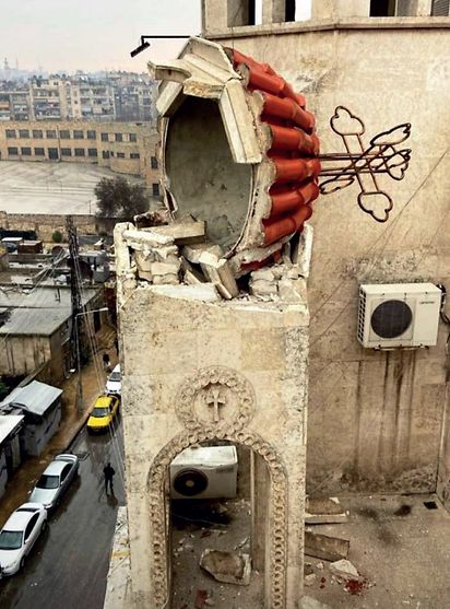 Zerstörter Kirchturm in Syrien