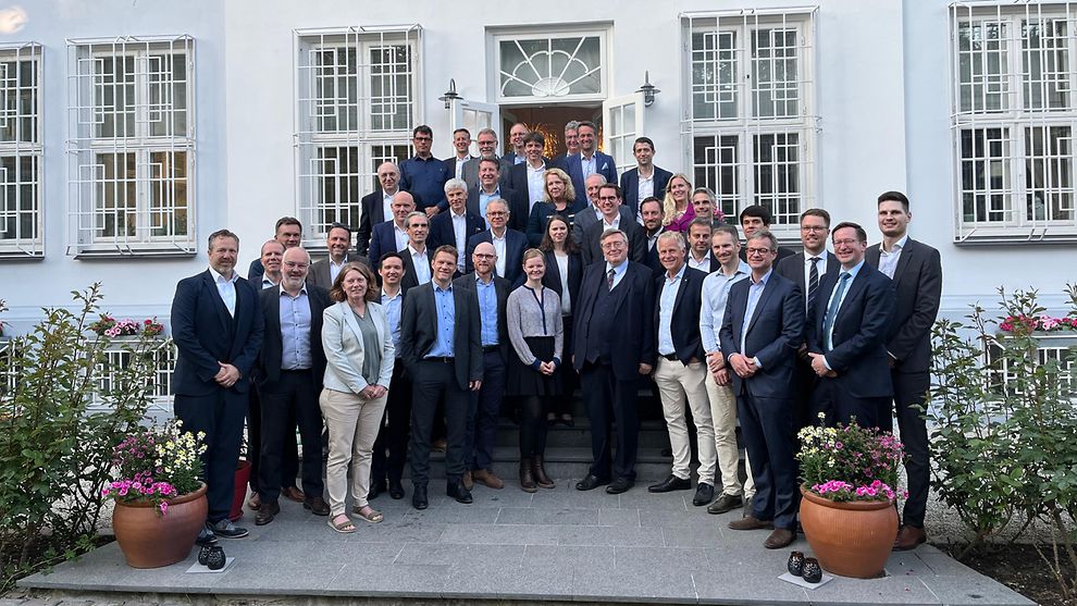 Die deutsche Delegation gemeinsam mit Gesprächspartnern aus dänischen Unternehmen im Rahmen eines Empfanges in der Residenz des deutschen Botschafter in Kopenhagen, Prof. Hector.
