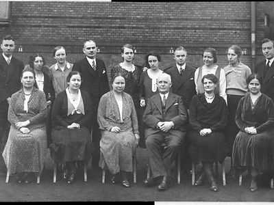  Lehrerinnen und Lehrer der Schule Rosenallee auf einem Gruppenbild