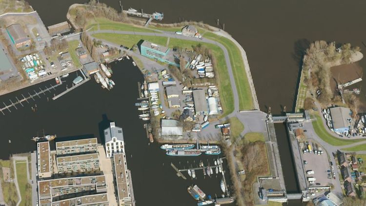  Luftbild mit dem Harburger Binnenhafen