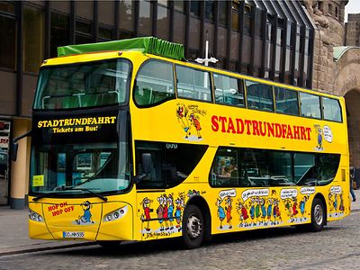  Die STADTRUNDFAHRT in den gelben Omnibussen