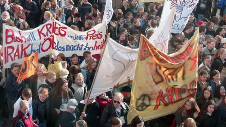 Teilnehmer an der Schülerdemonstration am 24.03.2003