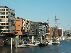  Spaziergang: HafenCity und Speicherstadt
