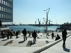  Spaziergang: HafenCity und Speicherstadt