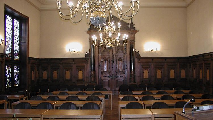  Sitzungssaal im Harburger Rathaus
