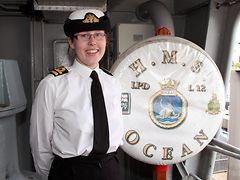  Bilder von der HMS Ocean