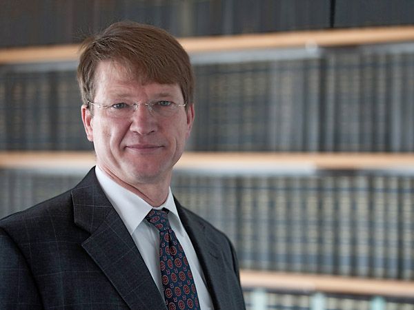 Portrait Dr. Stefan Schulz (Präsident des Rechnungshofs der Freien und Hansestadt Hamburg)