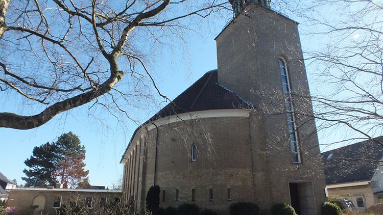 Bilder der St. Wilhelm-Kirche in Hamburg-Bramfeld.
