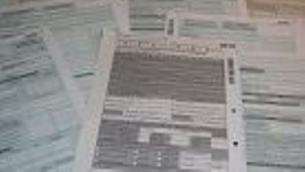 Diverse Steuerformulare in Papierform