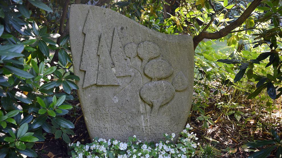 Das Grab von Tutenberg im Altonaer Hauptfriedhof