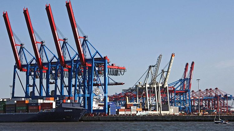  Ladebrücken im Containerterminal des Hamburger Hafens