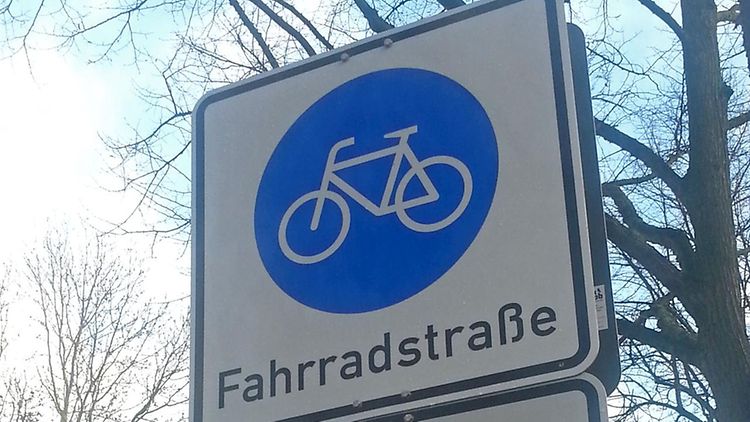  Schild zur Fahrradstraße