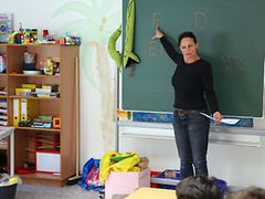  Unterricht in einer Lerngruppe in der ZEA Schnackenburgsallee