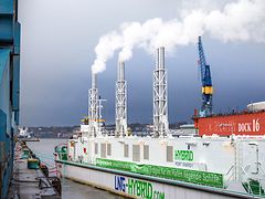  LNG Hybrid Barge