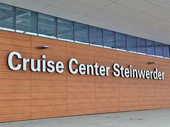  Das Cruise Center Steinwerder wurde am 9. Juni 2015 nach nur 198 Tagen Bauzeit offiziell eröffnet.
