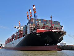  Containerschiff Barzan zu Besuch in Hamburg im Sommer 2015