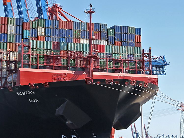  Containerschiff Barzan zu Besuch in Hamburg im Sommer 2015
