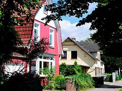  Einfamilienhäuser im Grünen in Lokstedt