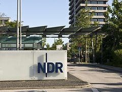  Eingang zu den NDR Fernsehstudios