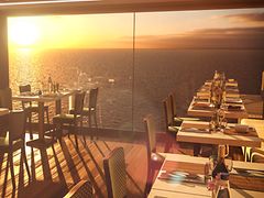  Restaurant mit Blick aufs Meer