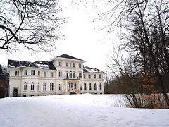  Das Berner Gutshaus im Winteridyll