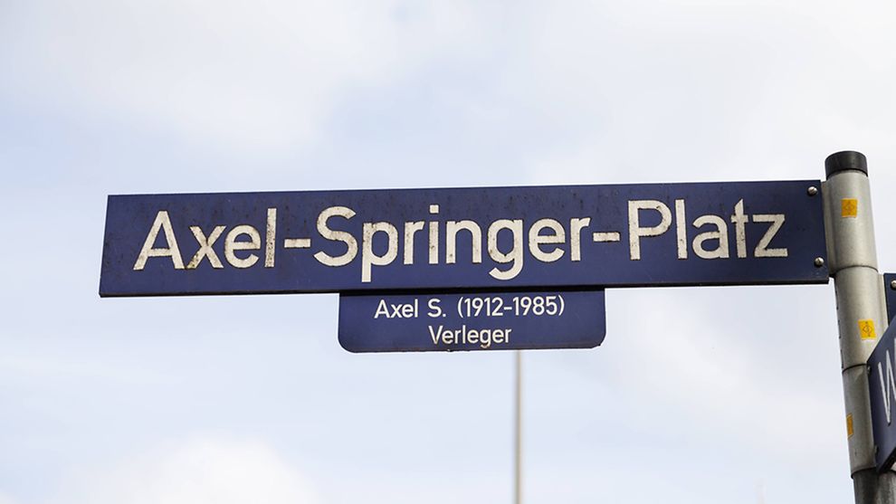 Straßenschild "Axel-Springer-Platz"