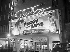  Savoy Kino mit Filmplakat Porgy und Bess